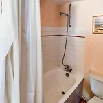 1 Bedroom Gorgeous In