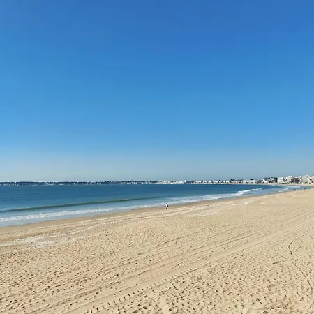 1 Bedroom Gorgeous Apartment In La Baule Daire